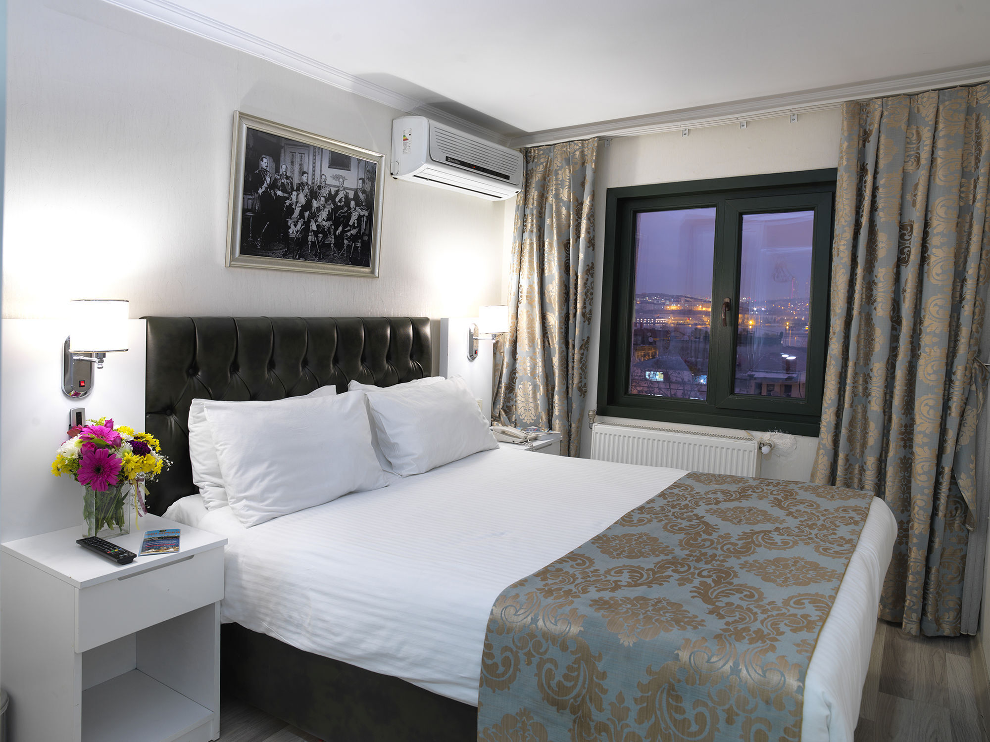 Monarch Hotel 이스탄불 외부 사진